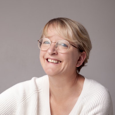 portrait photo of Sian Hughes