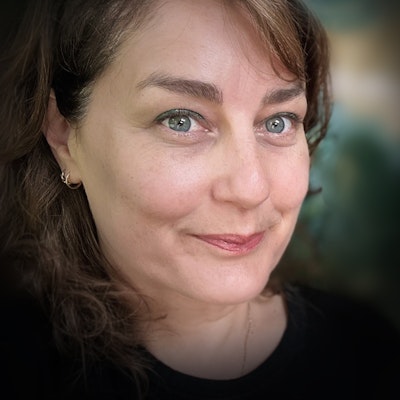portrait photo of Stephanie Stansbie
