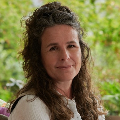 portrait photo of Jane Chapman