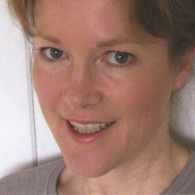 portrait photo of Alison Edgson