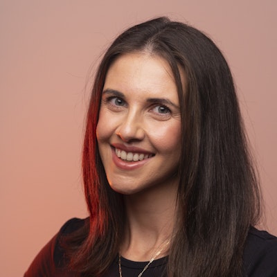 portrait photo of Stephanie MacFie