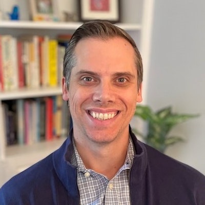 portrait photo of Rob Hindman, PhD