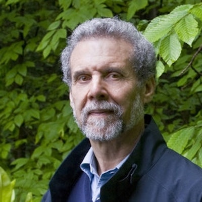 portrait photo of Daniel Goleman