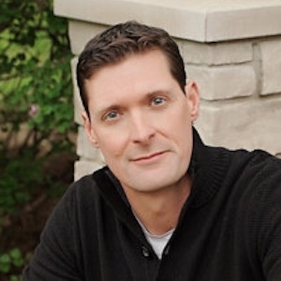 portrait photo of Charlie Donlea