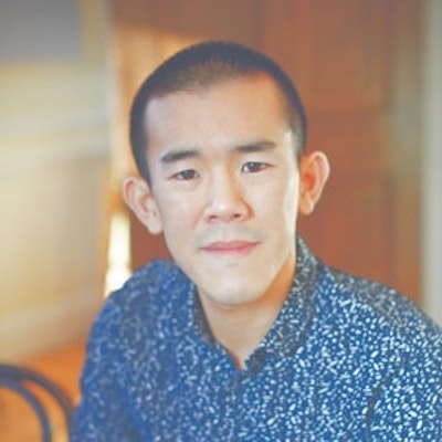 portrait photo of Ed Yong