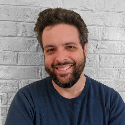 portrait photo of Ed Simon