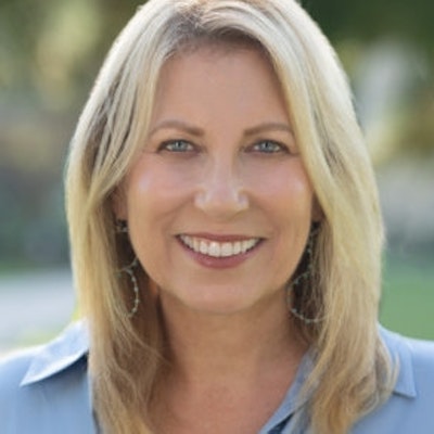 portrait photo of Paula Schneider
