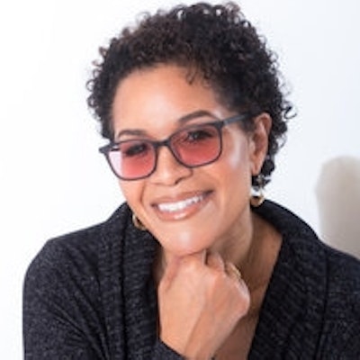 portrait photo of Mia Sosa