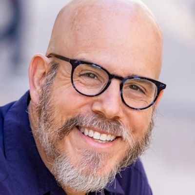 portrait photo of Chris Barton