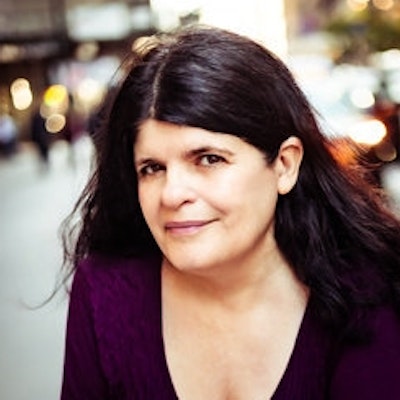 portrait photo of Laurie Gwen Shapiro