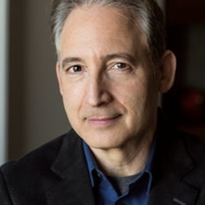portrait photo of Brian Greene
