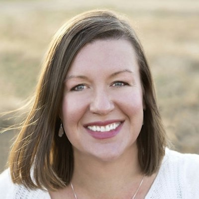 portrait photo of Annie Grace