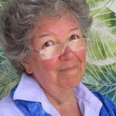 portrait photo of Suzanne Bloom