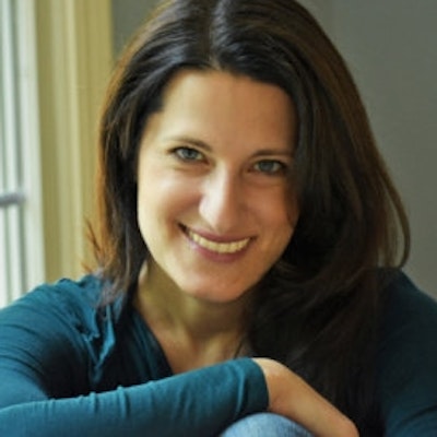 portrait photo of Suzanne Nelson
