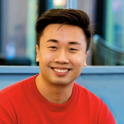 portrait photo of Peter Draw