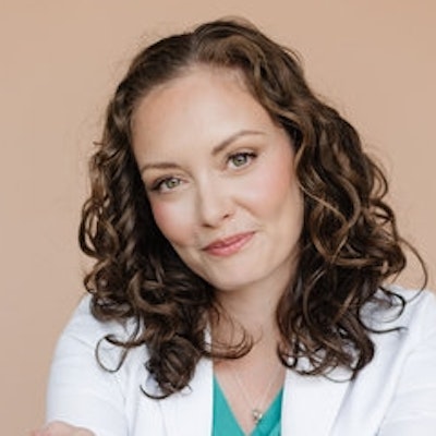 portrait photo of Dr. Jennifer Lincoln