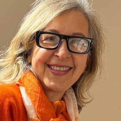 portrait photo of Firoozeh Dumas