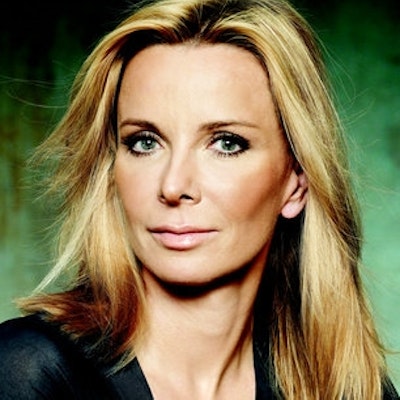 portrait photo of Susan Casey