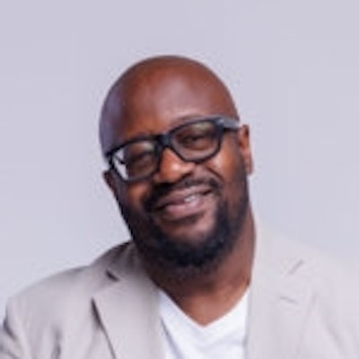 portrait photo of Eric Mason