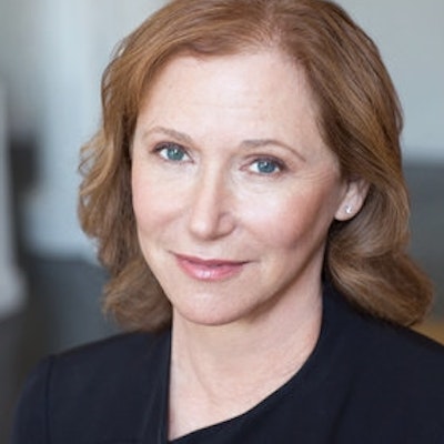 portrait photo of April Smith