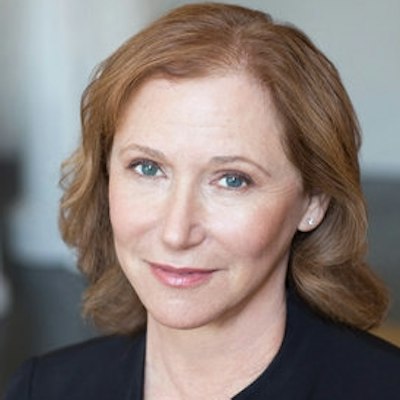 portrait photo of April Smith