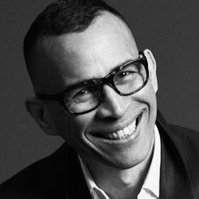 portrait photo of Carlos Aponte