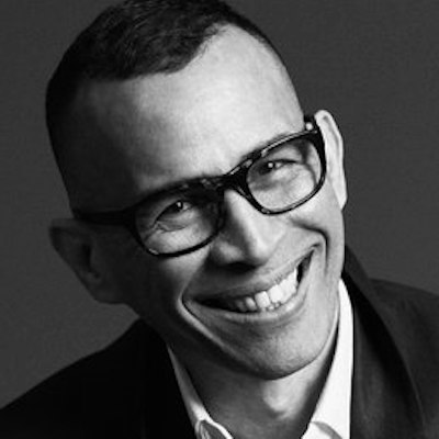 portrait photo of Carlos Aponte