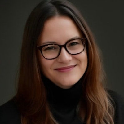 portrait photo of Erika Engelhaupt