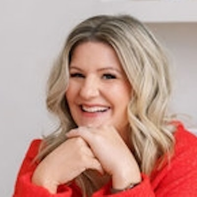 portrait photo of Libby Ward