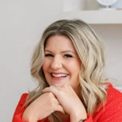 portrait photo of Libby Ward