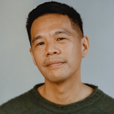 portrait photo of Jeff Chu