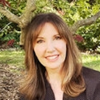 portrait photo of Shelley Saywell