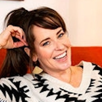 portrait photo of Maureen Petrosky