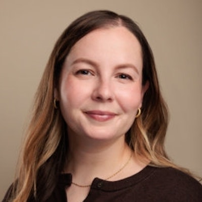 portrait photo of Julia Guilardi