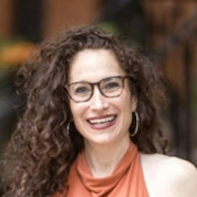 portrait photo of Erika Ettin