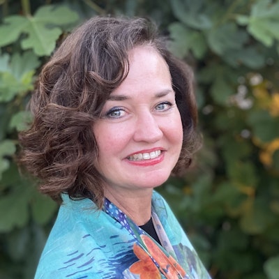 portrait photo of Tracey Tasker