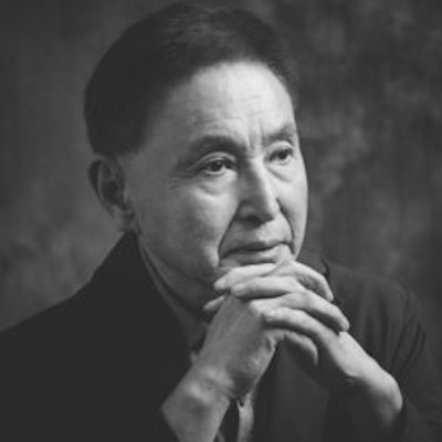 portrait photo of Lee Seong-bok