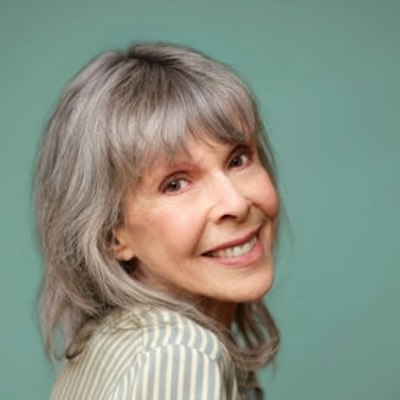 portrait photo of Julie Rose