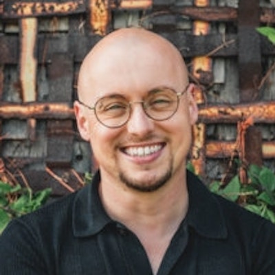 portrait photo of Dominik Parisien