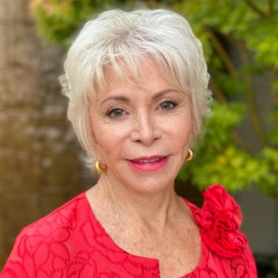portrait photo of Isabel Allende
