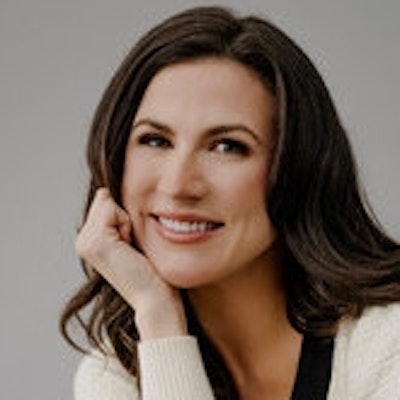 portrait photo of Candace Lee