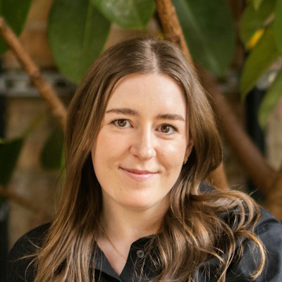 portrait photo of Jennifer Galvao