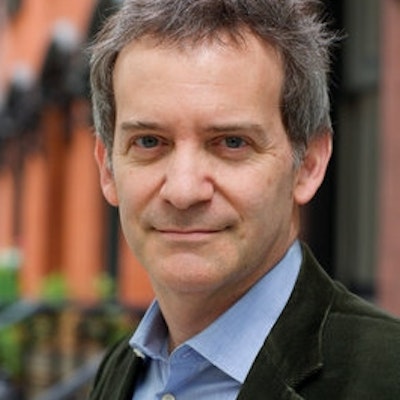 portrait photo of Nick Davis