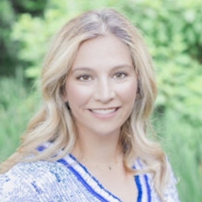 portrait photo of Amanda McLaughlin