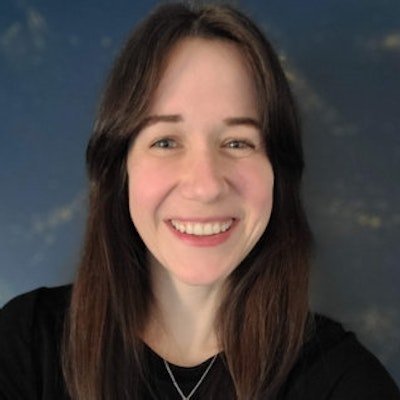 portrait photo of Meredith Lanzen