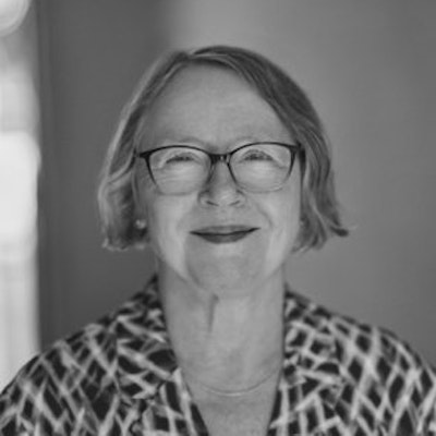 portrait photo of Shari Lapena