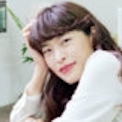 portrait photo of Erika Kobayashi