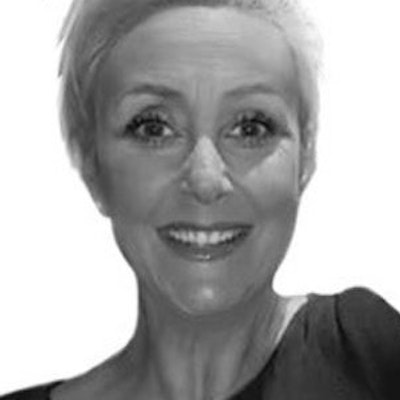 portrait photo of Julia Patton