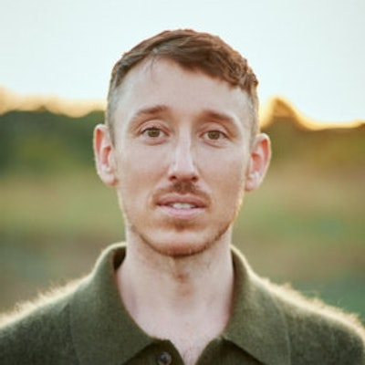 portrait photo of Shannon Algeo