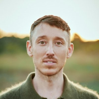 portrait photo of Shannon Algeo